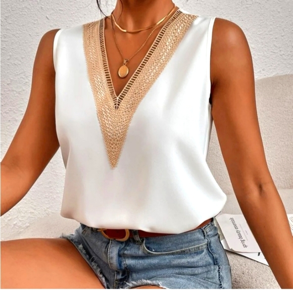 Tops - Bohemian crochet v-neck top